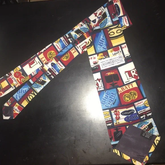 Labatt necktie - Picture 2 of 2